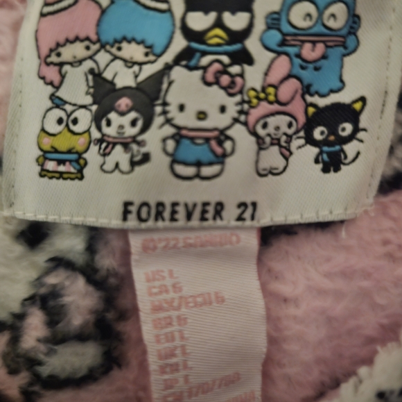 Hello Kitty Pink Adult Pajamas. Loose. Flannel. Forever21. Size L - Picture 8 of 11